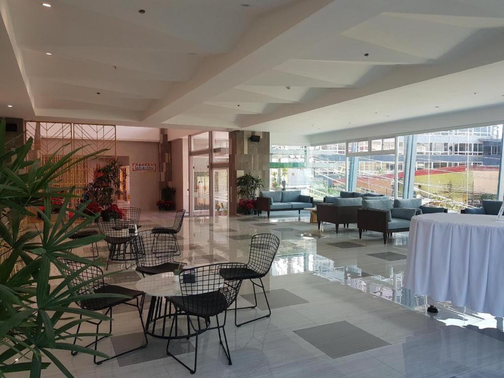 Travelite Hotel Legarda Baguio City Eksteriør billede